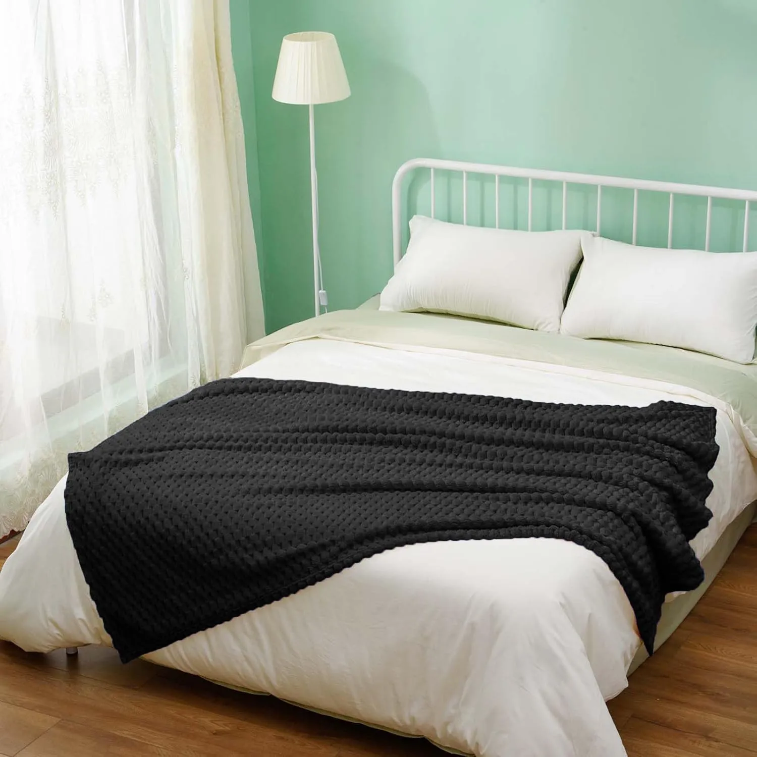 Excervent Flannel Fleece Throw Blanket (50x70 inches), Hexagon Jacquard Decorative Fuzzy Blankets for Household, Camping, and Travel, Super Soft Cozy, Suitable for All Seasons, Black