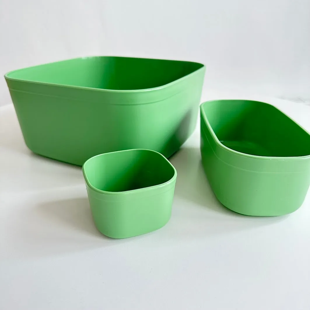Food storage containers